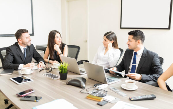 4 person meeting 4 person meeting